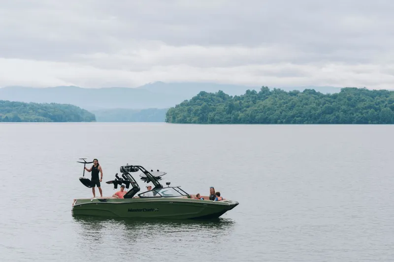 Slide: The Image of MasterCraft XT24 2027 - 18