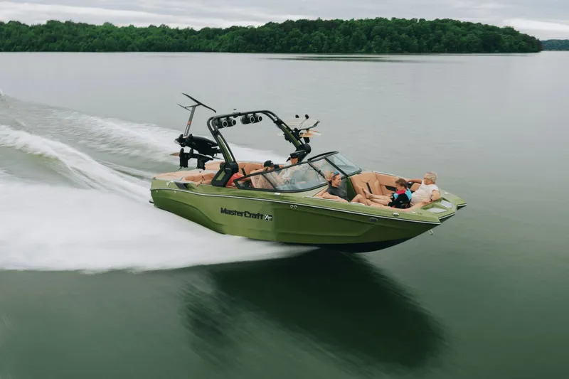 Slide: The Image of MasterCraft XT24 2027 - 0