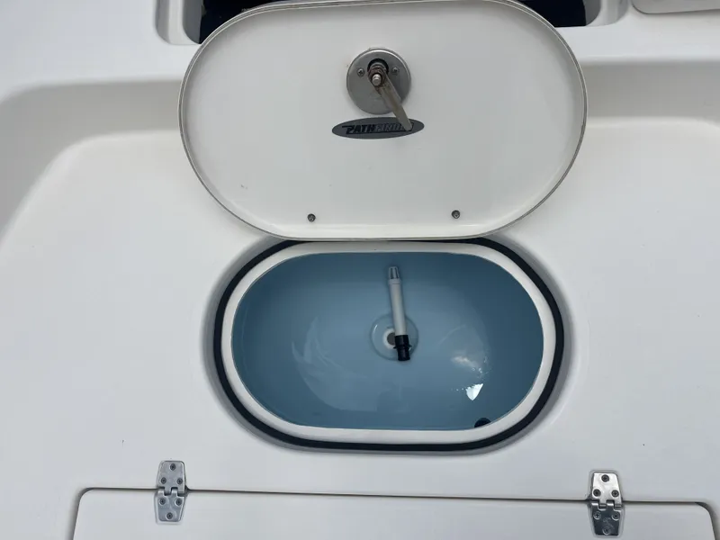 Slide: The Image of Pathfinder 2400 boat hatch with open lid, year 2022. - 18