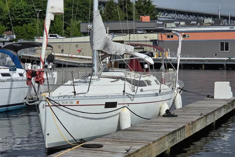 Slide: The Image of 1988 Beneteau Oceanis 350 sailboat docked at Signature - 19