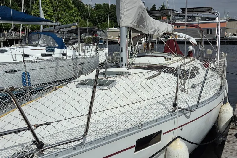 Slide: The Image of Foredeck of Beneteau Oceanis 350 w/ safety line netting - 25