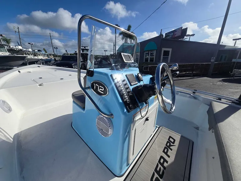 Slide: The Image of Sea Pro 172 Bay 2022 - 5