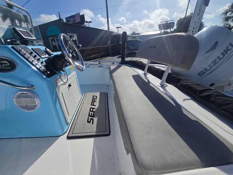 Slide: The Image of Sea Pro 172 Bay 2022 - 6