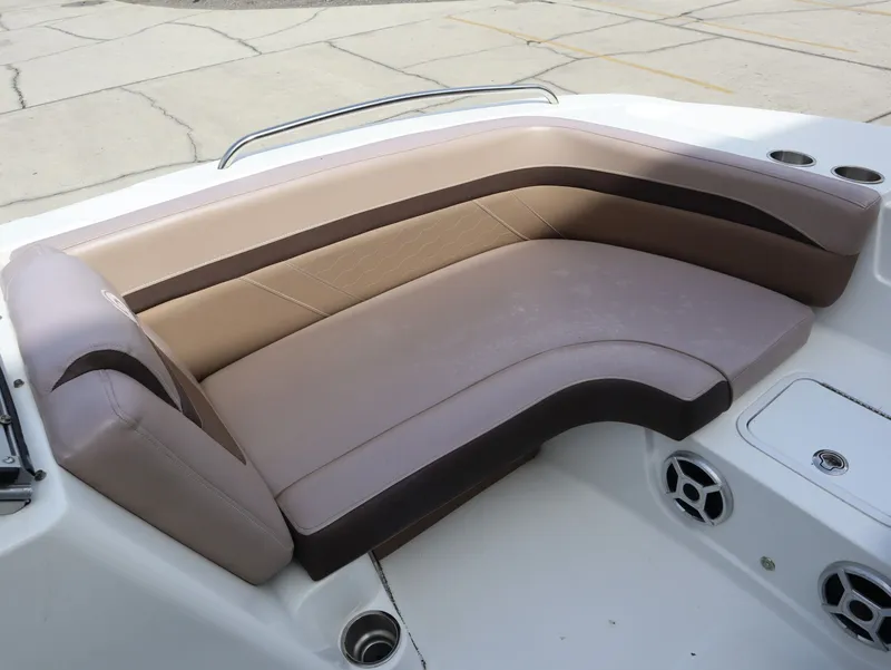 Slide: The Image of 2018 Hurricane SunDeck SD 191 OB boat seating area. - 19