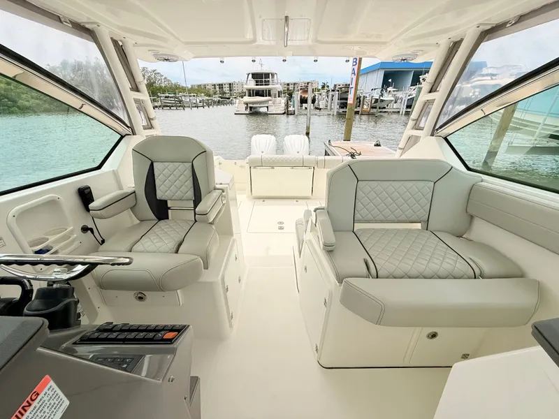 Slide: The Image of Pursuit DC 295 Dual Console 2022 - 32