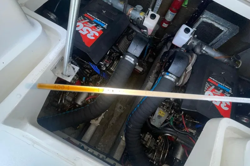 Slide: The Image of CLEAN OIL!!! MECHANIC OWNED AND ALWAYS BEEN SERVICED PROPERLY & PREVENTATIVELY!! - 18