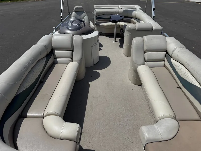 Slide: The Image of Interior of a 2007 Bennington 2250RL pontoon boat with seating. - 12