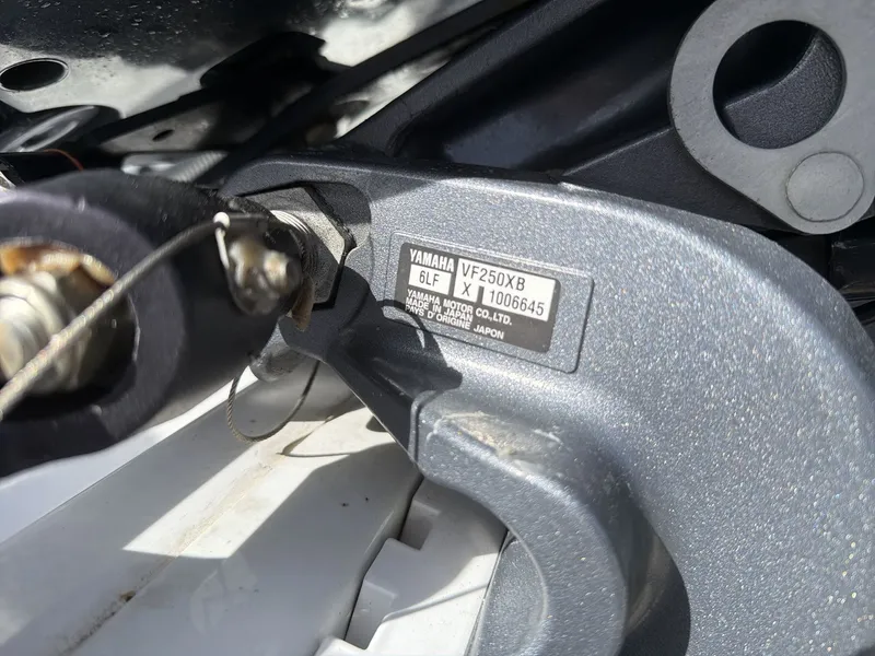 Slide: The Image of Yamaha VF250XB engine on Sportsman Masters 227 Bay Boat, 2024. - 6