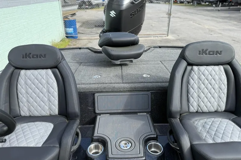 Slide: The Image of iKon LXE20 boat seats with Suzuki motor, year 2026. - 11
