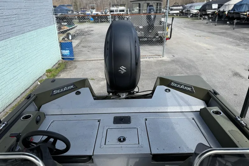 Slide: The Image of SeaArk Easy 200 boat, 2026 model, featuring Suzuki outboard motor. - 9