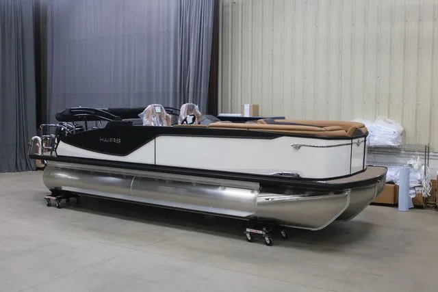 Slide: The Image of Harris Sunliner 230 2026 - 1