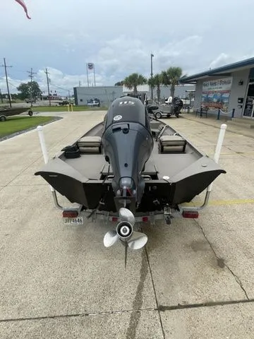 Slide: The Image of War Eagle 961 Blackhawk 2019 - 2