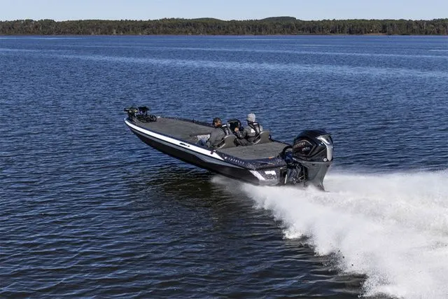 Slide: The Image of Skeeter ZXR21 SE 2026 - 15