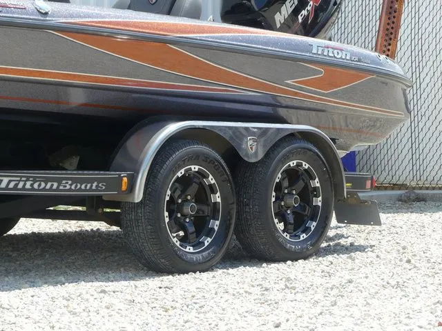 Slide: The Image of Triton 21 TrX Patriot 2018 - 10