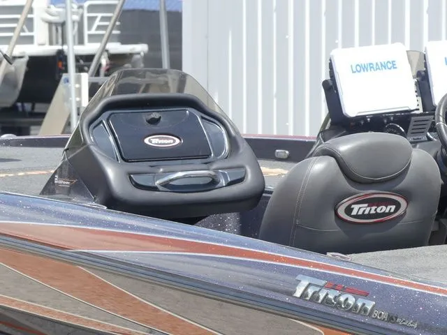Slide: The Image of Triton 21 TrX Patriot 2018 - 24