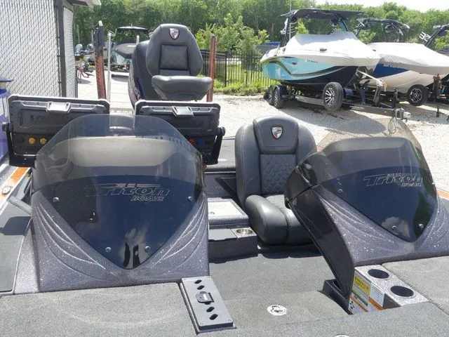 Slide: The Image of Triton 21 TrX Patriot 2018 - 33