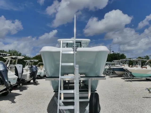 Slide: The Image of Twin Vee 260 GFX2 CC 2026 - 3