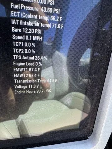 Slide: The Image of Malibu Wakesetter 25 LSV 2022 - 12