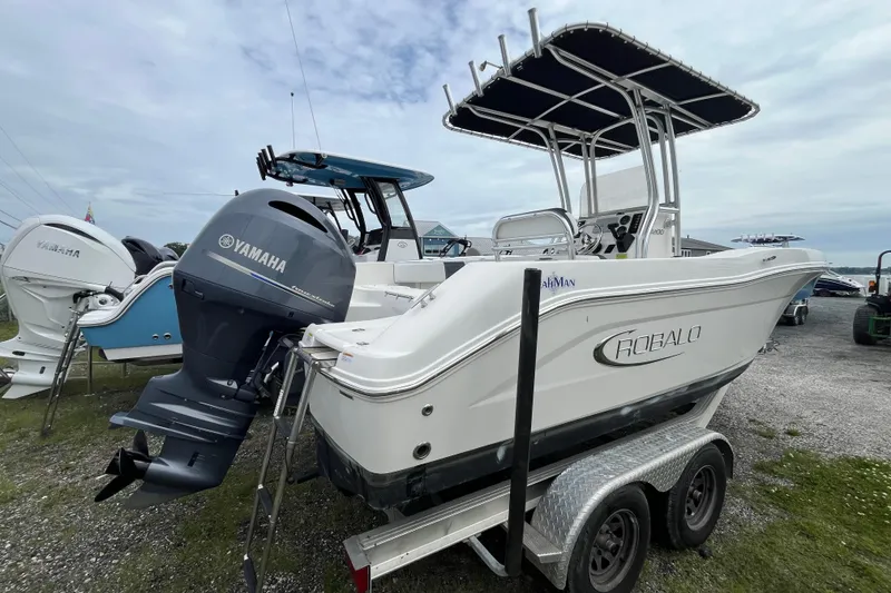 Slide: The Image of 2020 Robalo R200 Center Console boat with Yamaha engine on trailer. - 3
