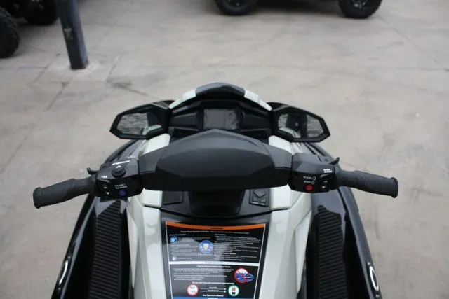 Slide: The Image of Yamaha VX1900C-CB 2026 - 11