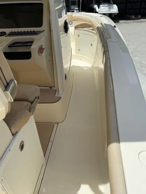 Slide: The Image of Scout 275 LXF 2017, interior view of boat deck. - 10