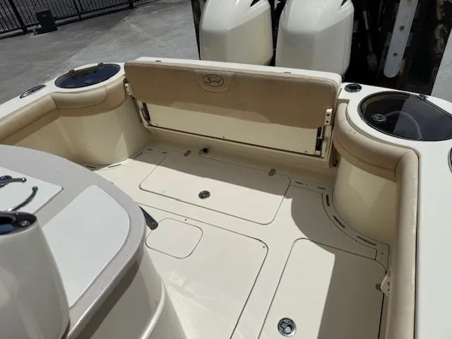 Slide: The Image of Interior of a 2017 Scout 275 LXF boat with seating bench. - 18