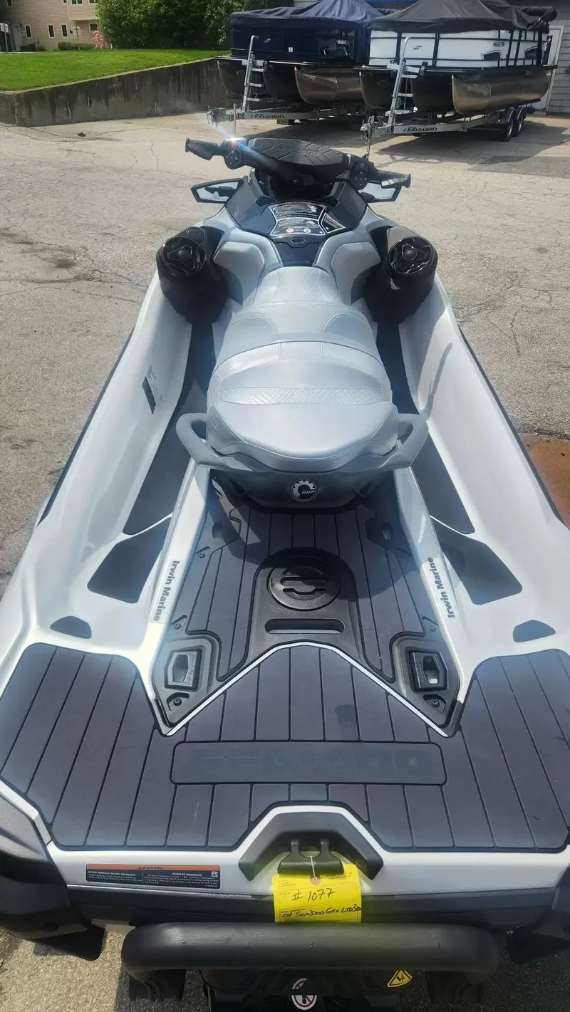 Slide: The Image of Sea-Doo GTX LTD 300 SS 2024 - 2