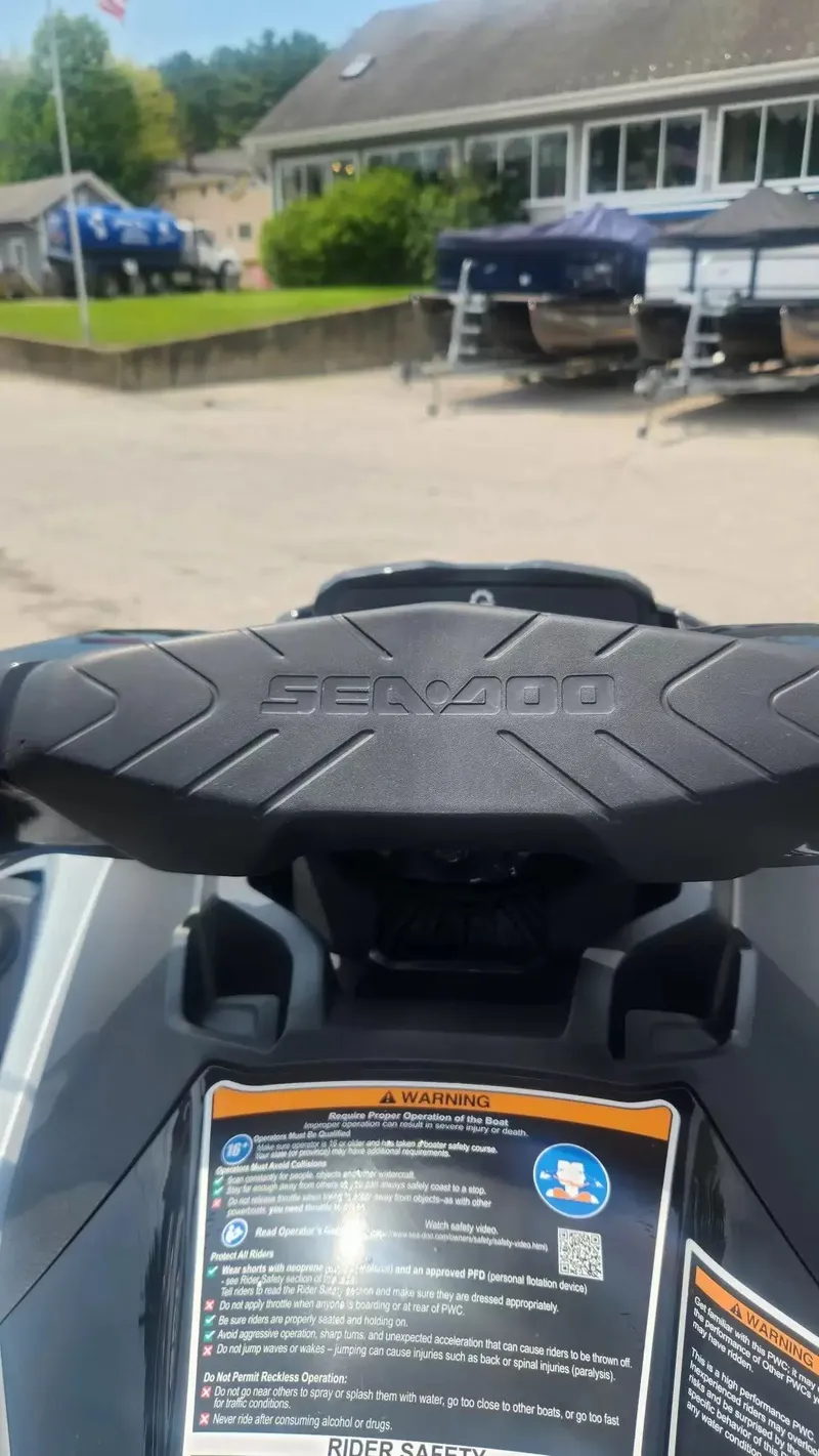 Slide: The Image of Sea-Doo GTX LTD 300 SS 2024 - 7