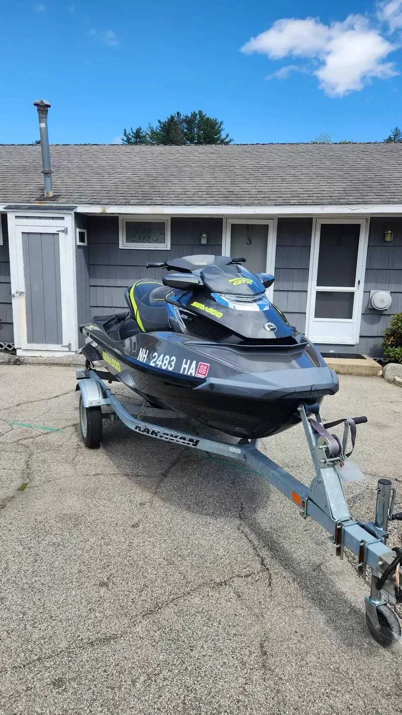 Slide: The Image of Sea-Doo GTX LTD is 260 2015 - 12