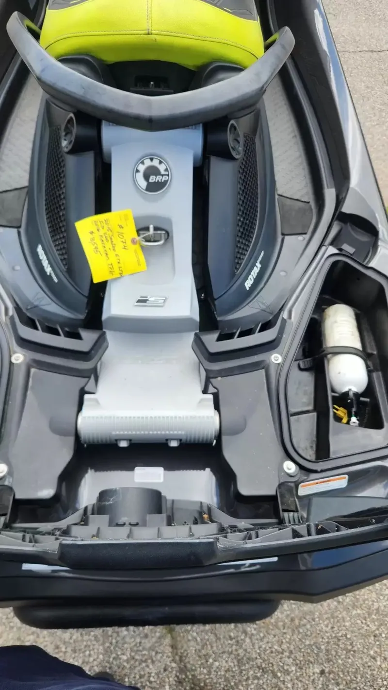 Slide: The Image of Sea-Doo GTX LTD is 260 2015 - 3