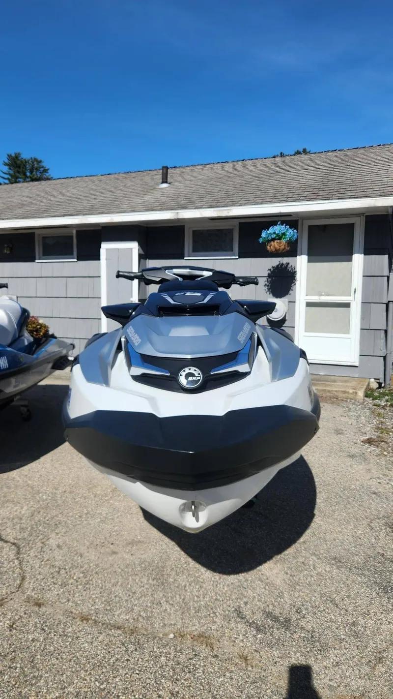 Slide: The Image of Sea-Doo GTX LTD 300 SS 2024 - 2