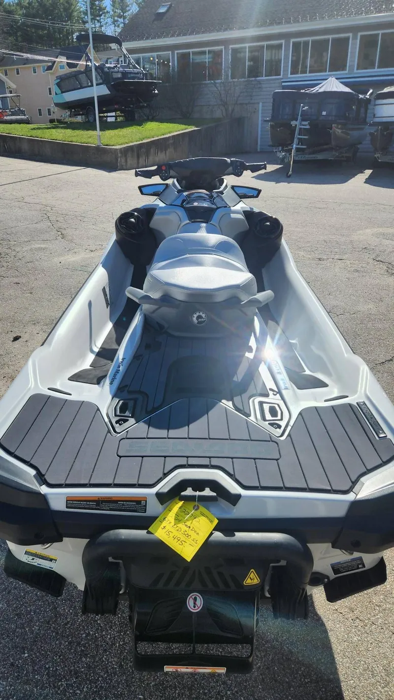 Slide: The Image of Sea-Doo GTX LTD 300 SS 2024 - 4