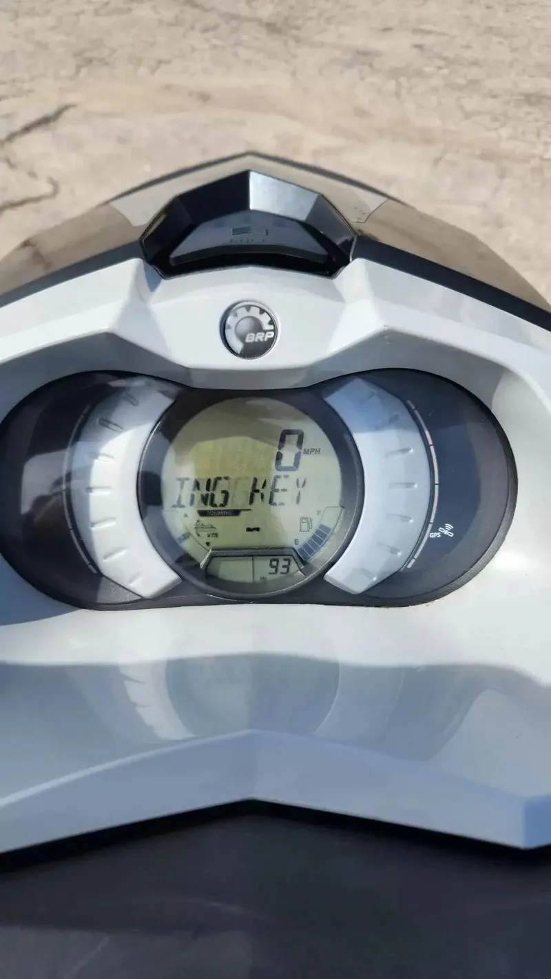Slide: The Image of Sea-Doo GTI SE 155 2018 - 6