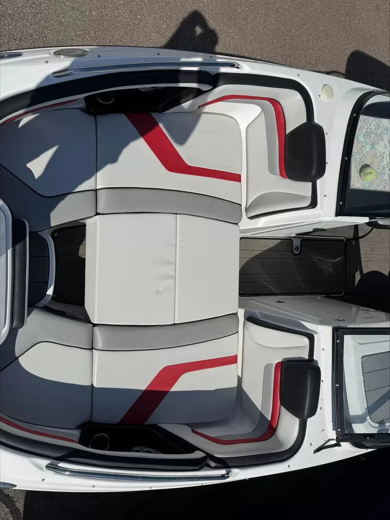 Slide: The Image of Yamaha 242X E-Series 2019 - 15