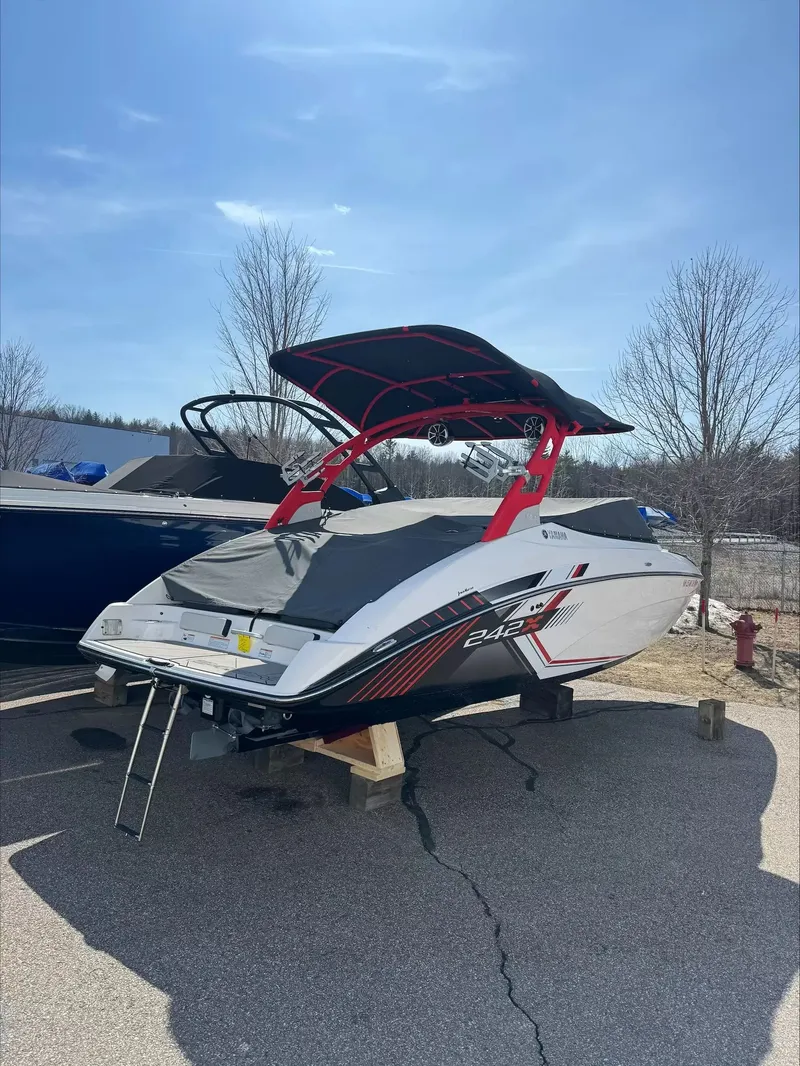 Slide: The Image of Yamaha 242X E-Series 2019 - 3