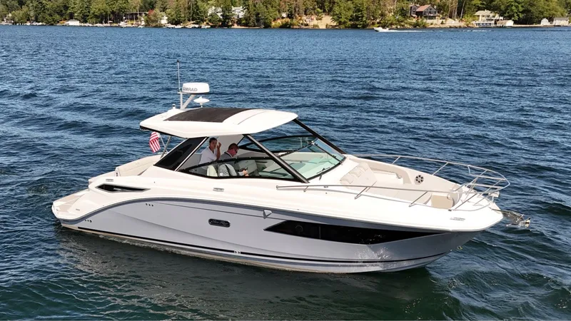 The Image of Sea Ray Sundancer 320 2025 - 1