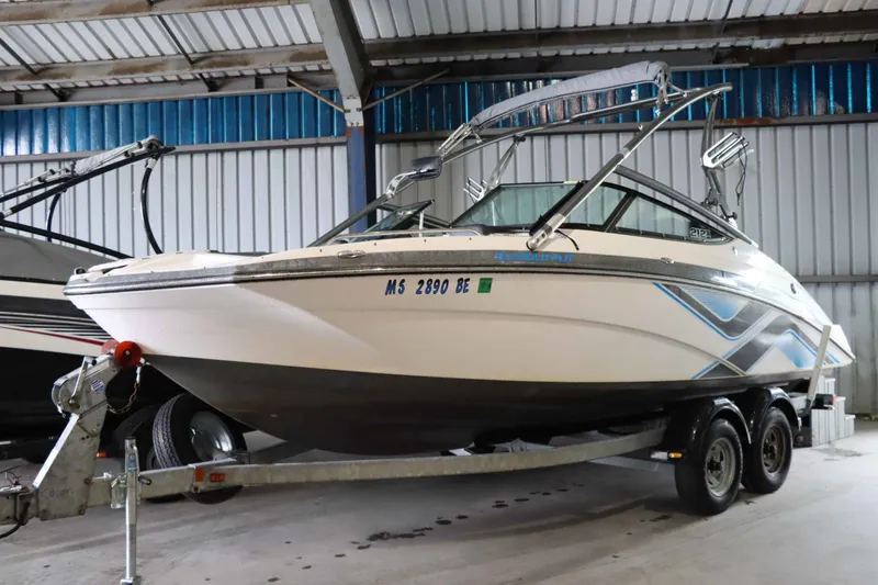 Slide: The Image of Yamaha 212X 2015 - 16