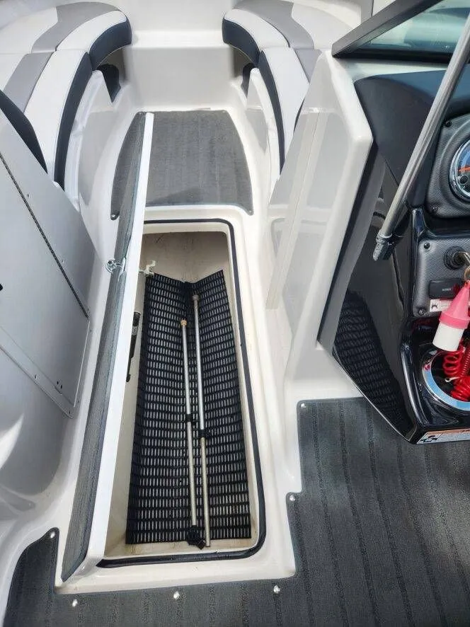 Slide: The Image of Yamaha 212X 2015 - 8