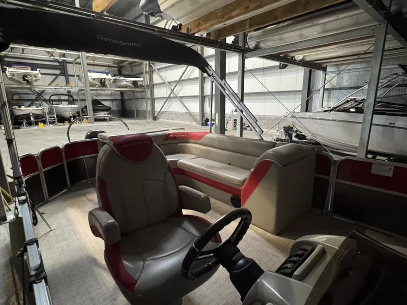 Slide: The Image of Berkshire 24CL LE 2020 - 12