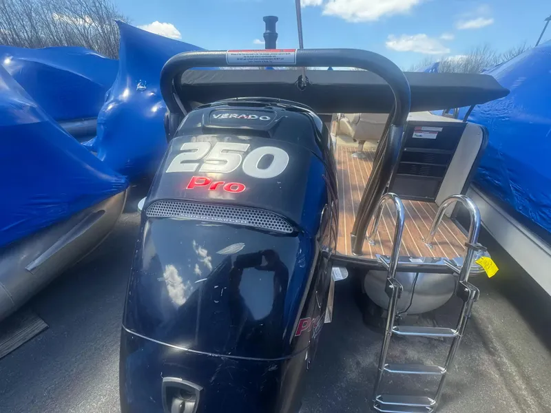 Slide: The Image of Crest CLASSIC 250SLS 2018 - 5