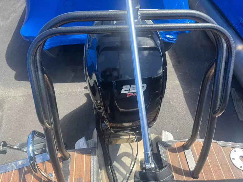 Slide: The Image of Crest CLASSIC 250SLS 2018 - 6
