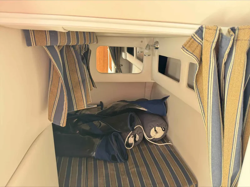 Slide: The Image of Crownline Boats 264CR 2015 - 12