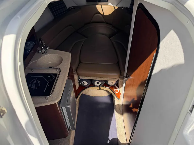 Slide: The Image of Crownline Boats 264CR 2015 - 22