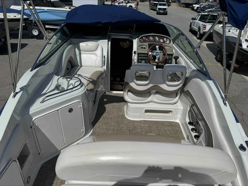 Slide: The Image of Crownline Boats 264CR 2015 - 9