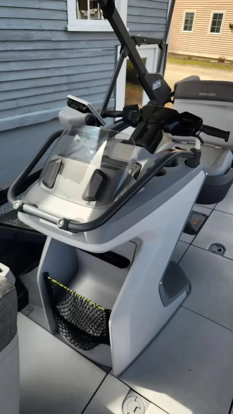 Slide: The Image of Sea-Doo Switch Cruise 21 2022 - 11
