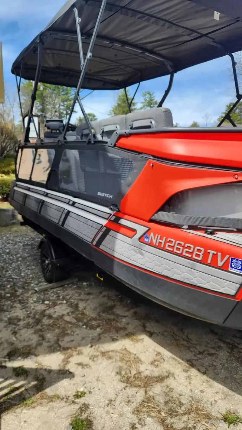 Slide: The Image of Sea-Doo Switch Cruise 21 2022 - 3