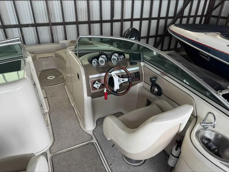 Slide: The Image of Sea Ray 260 Sundeck 2010 - 11