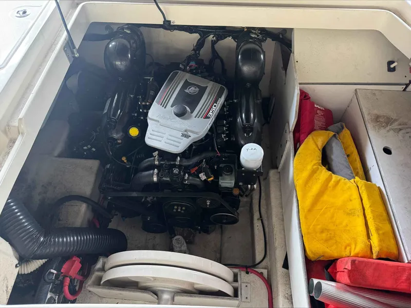 Slide: The Image of Sea Ray 260 Sundeck 2010 - 16