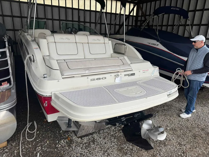 Slide: The Image of Sea Ray 260 Sundeck 2010 - 8