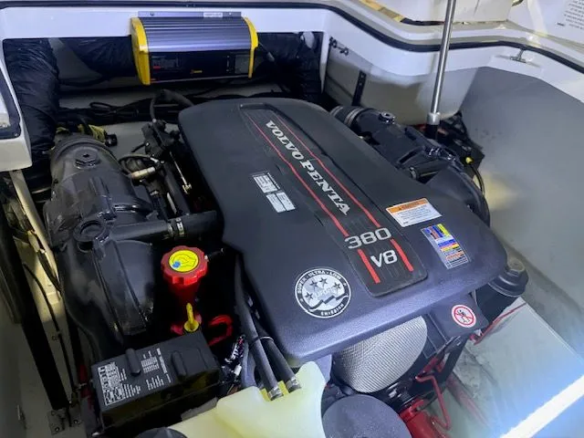 Slide: The Image of Volvo Penta 380 V8 engine in 2017 Cobalt R7 boat. - 15